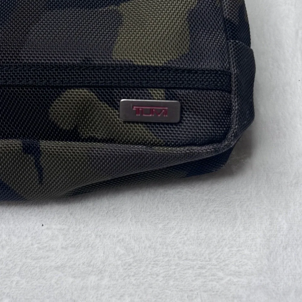 TUMI Mens Camo Ballistic Nylon Travel Toiletry Dopp Kit Accessory Bag